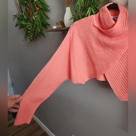 525 America Cross-over Sweater NWT - Picture 5 of 8